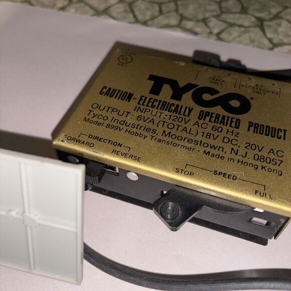 Model Train HO Bldgs Water Tower A Lot Of Track Transformer Small Accents As Is - Picture 15 of 16